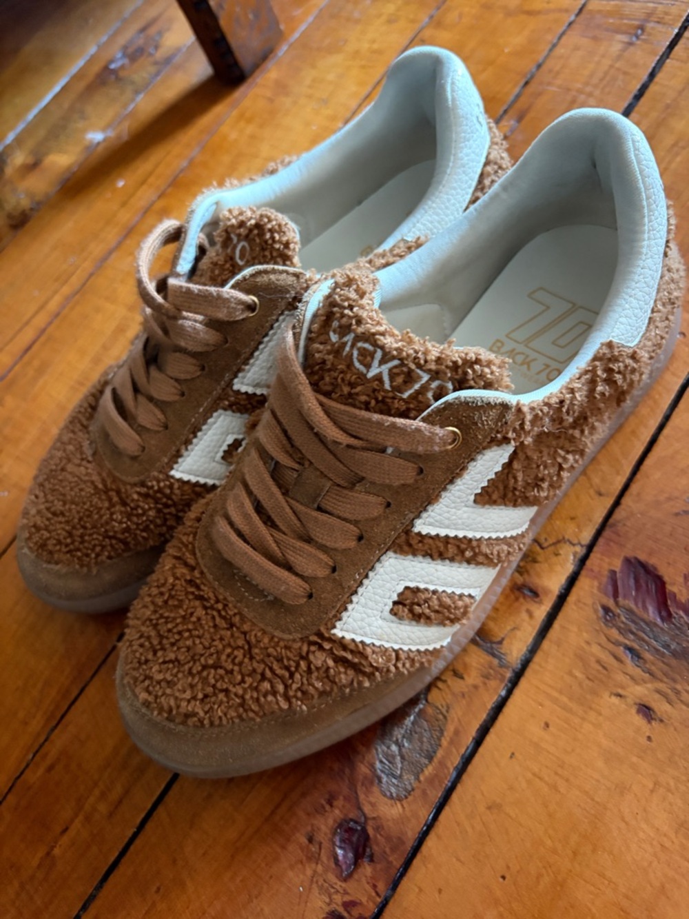 Back 70 Women’s Brown Sherpa Athletic Sneakers with White Accent